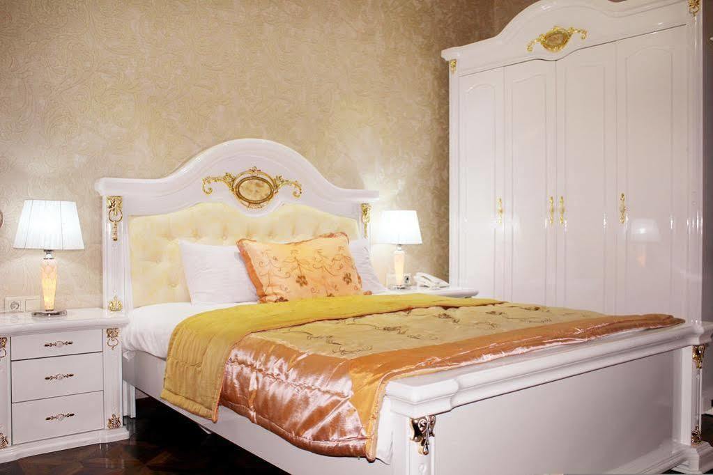Elegant Boutique Rustaveli 호텔 트빌리시 외부 사진